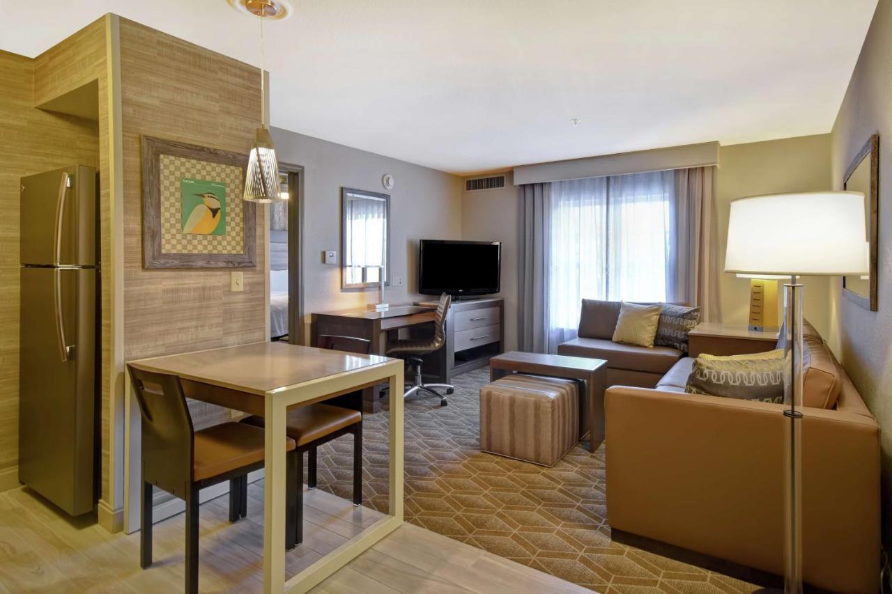 Homewood Suites By Hilton At The Waterfront Wichita Exterior foto